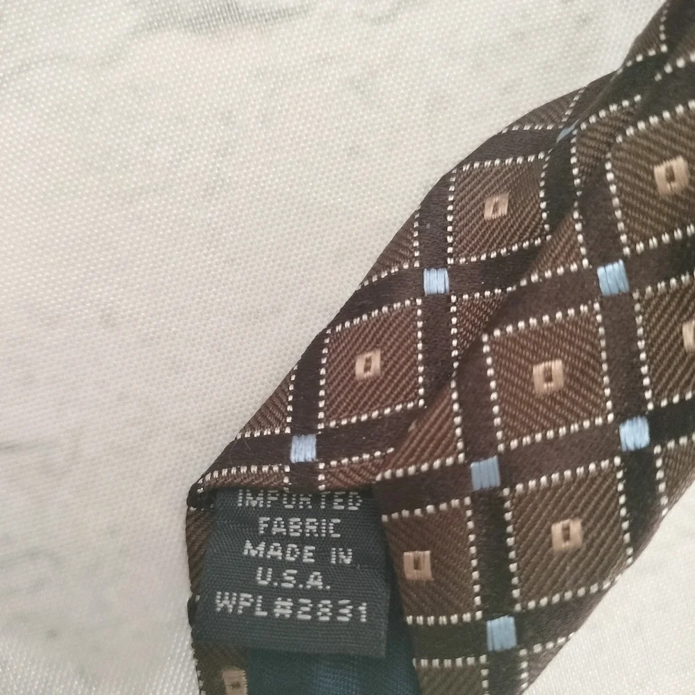 Nautica Brown Blue Geometric  Woven Men's Tie Necktie Silk Made in USA Formal